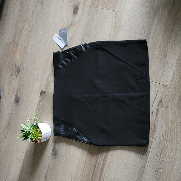 Sears Dresses & Skirts - 💥5 for 25$💥Black skirt